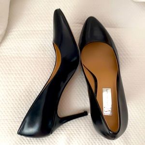 INC Black Pumps